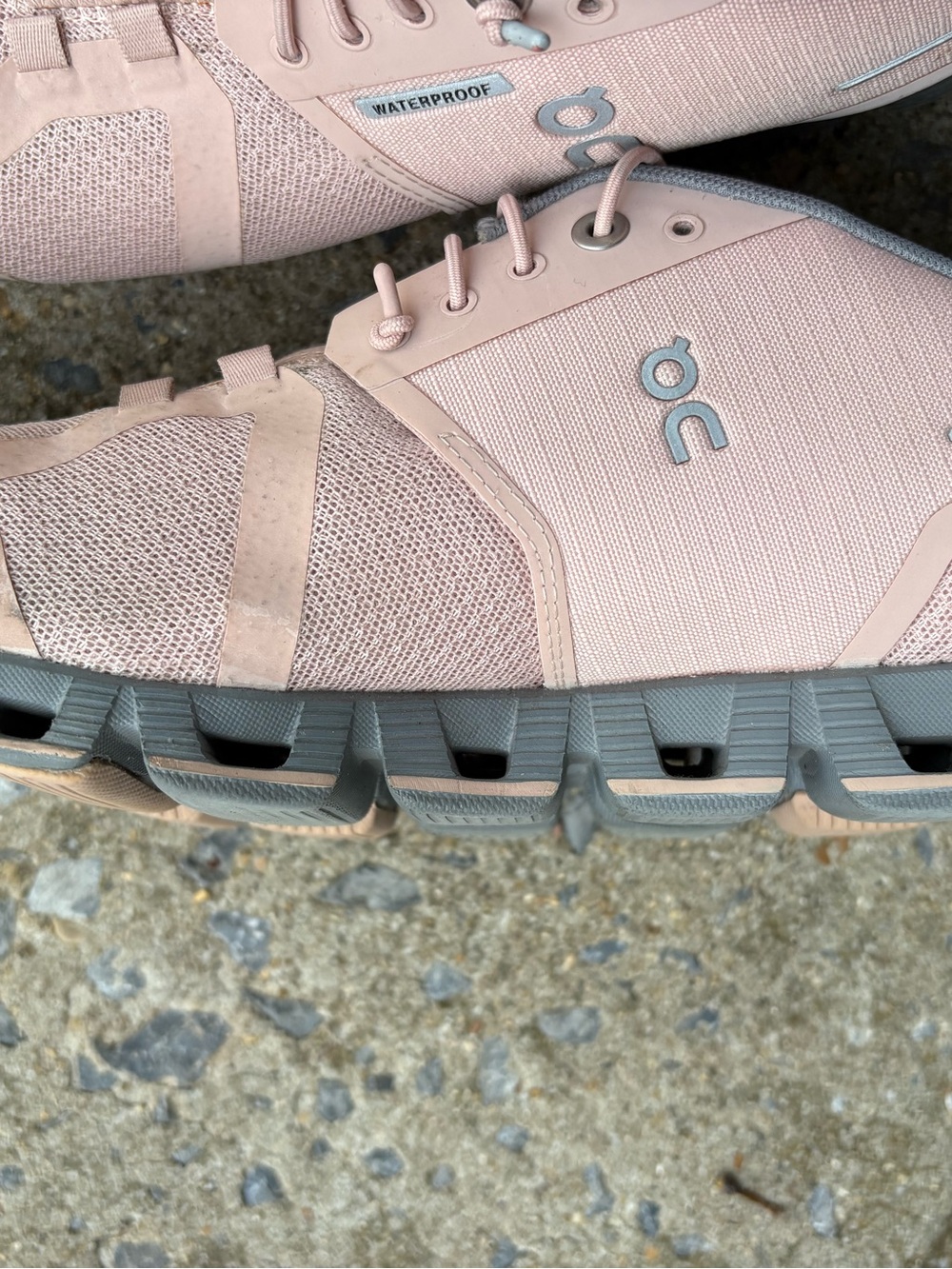 On Running Cloud Women’s Waterproof Shoes – Size 9– Blush Pink & Gray - Picture 11 of 12